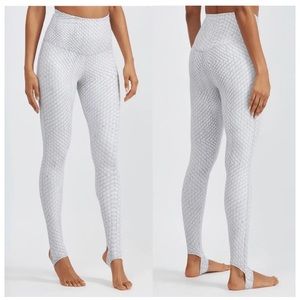 Varley Oak Stirrup Legging in White Snake (Size XS)